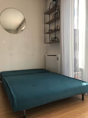 1 bedroom, iron/ironing board, free WiFi