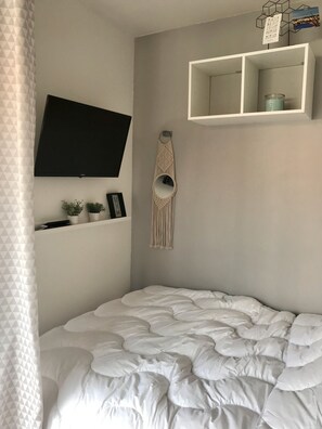 1 chambre, fer et planche à repasser, Wi-Fi gratuit