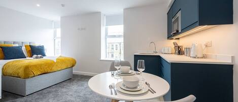 1 bedroom, iron/ironing board, internet, bed sheets