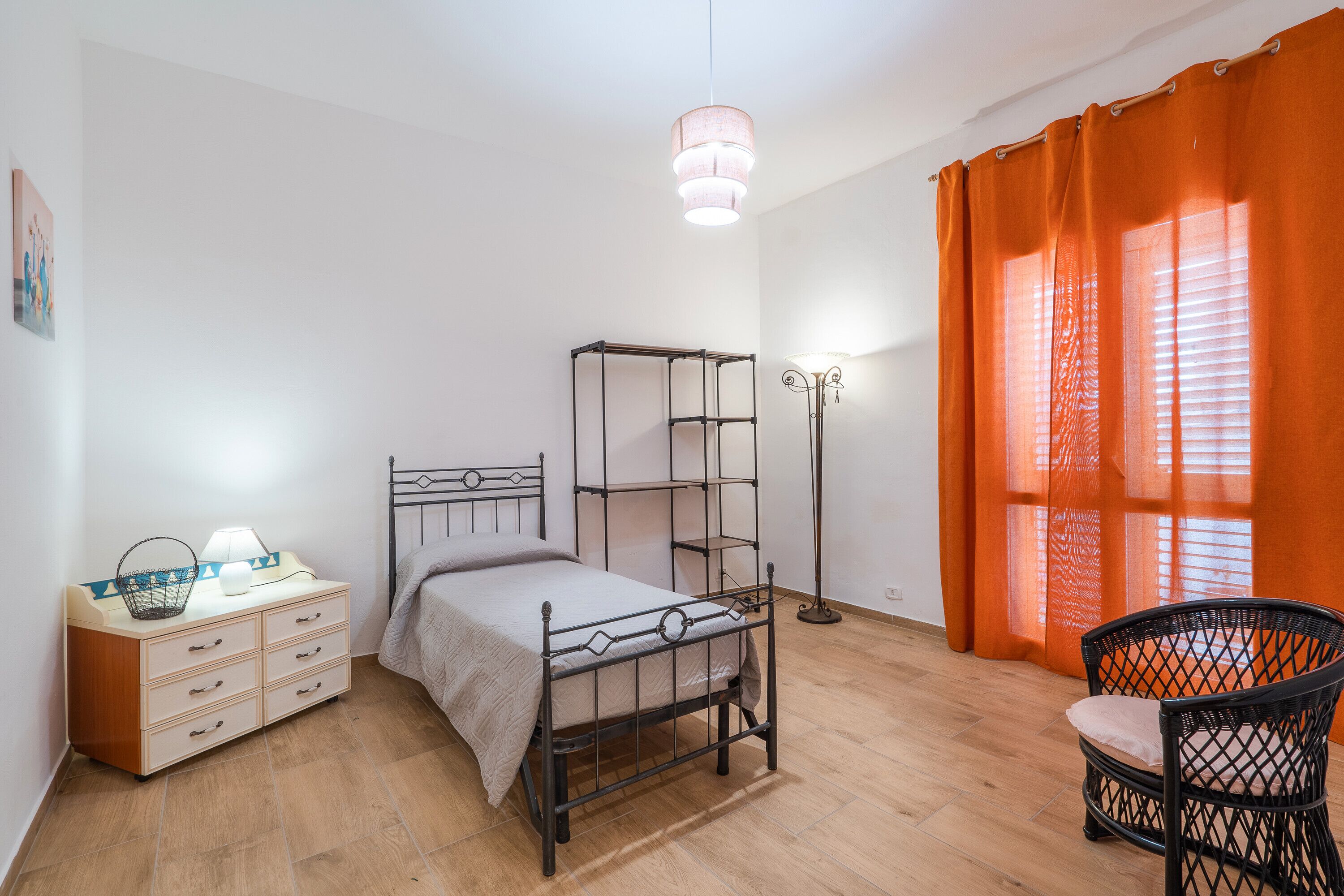 3 chambres, fer et planche à repasser, Wi-Fi gratuit, draps fournis