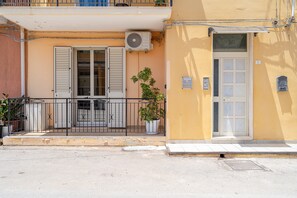 Exterior detail - Apartment 'Libellula' with Balcony, Wi-Fi and Air Conditioning (Siracusa)