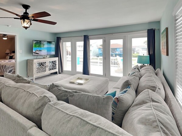 4 bedrooms, internet, bed sheets, wheelchair access