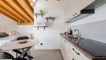 Fridge, microwave, stovetop, electric kettle