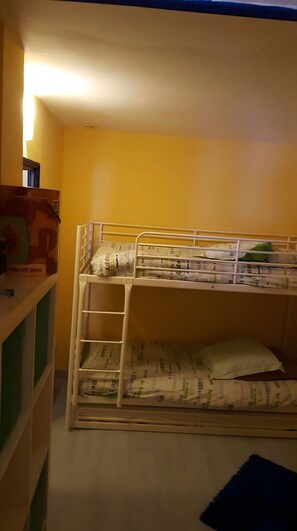 2 bedrooms