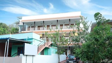 Fachada de la propiedad