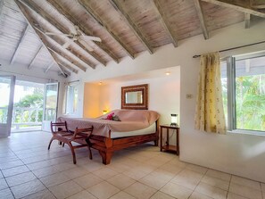 4 bedrooms, iron/ironing board, WiFi, bed sheets - Caribbean luxurious comfort. Contemporary house, private garden and pool (Gros islet)