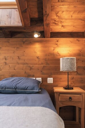 6 Schlafzimmer, Bügeleisen/Bügelbrett, Reisekinderbett, WLAN