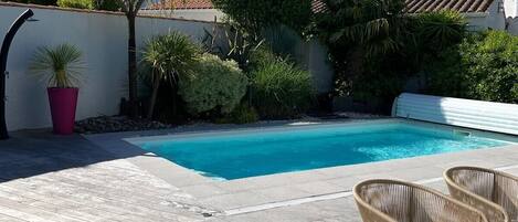 Piscine extérieure, piscine chauffée
