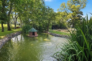 Property grounds - Former Kenny Rogers Ranch Private 60+ Acre Estate with Pool and Trails (Nashville)