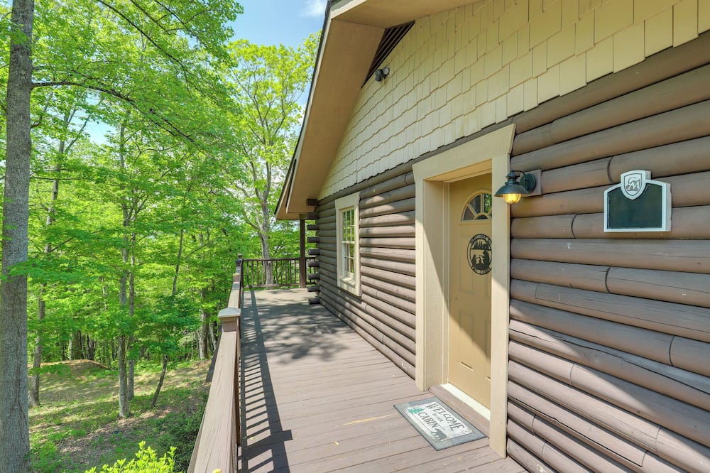 5 Mi to Dtwn Asheville: Tranquil Cabin Retreat! - Upper Hominy, NC