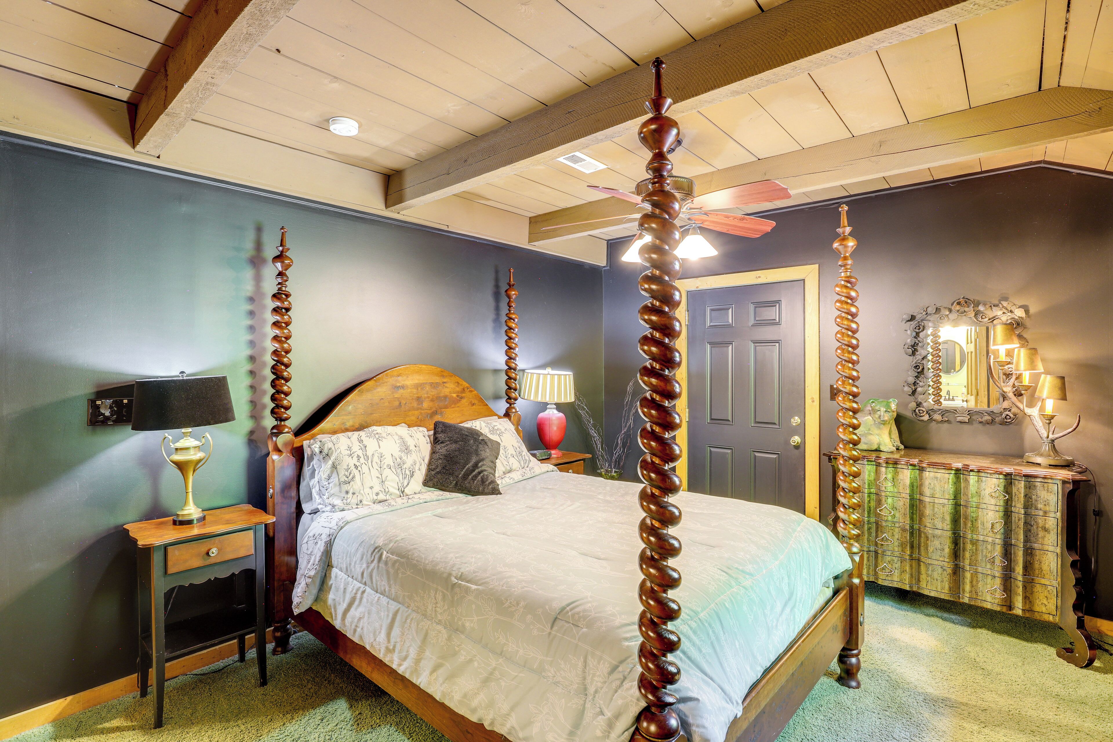 House (2 Bedrooms) | Interior