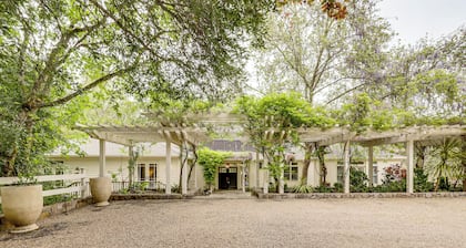 Private, Spacious Home in Wine Country w/ Perks!