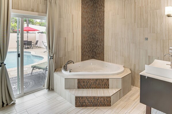 Interior - Private Pool + Sauna: Pet-friendly Reseda Retreat! (Reseda)