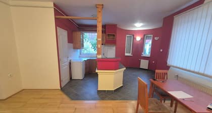 Mathias 2 Spacious and Comfortable Apartment in Kecskemét