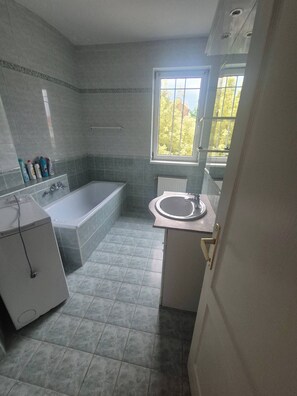 Apartment, 2 Bedrooms, Smoking, Balcony | Bathroom - Mathias 2 Spacious and Comfortable Apartment in Kecskemét (Kecskemet)