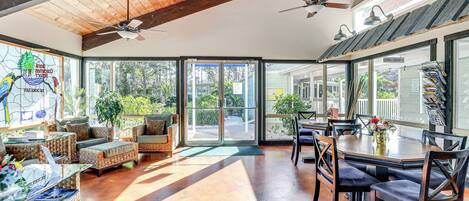 House (2 Bedrooms) | Interior