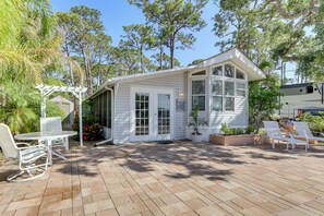 Hus (2 Bedrooms) | Restaurang utomhus