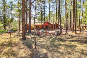 Interior - Family-friendly Hideaway Cabin in Lakeside! (Lakeside)