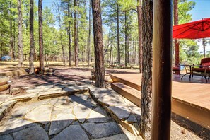 Interior - Family-friendly Hideaway Cabin in Lakeside! (Lakeside)