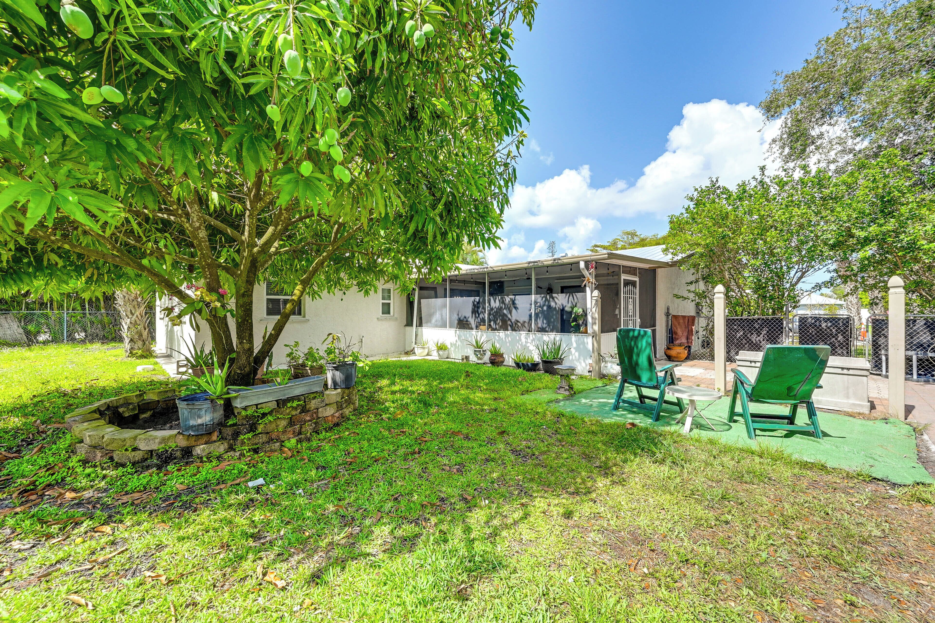 House (3 Bedrooms) | Front of property