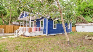House (2 Bedrooms) | Interior - 1 Mi to Ocala Dtwn Square: Home w/ Yard! (Ocala)