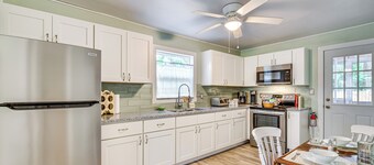 1 Mi to Ocala Dtwn Square: Home w/ Yard!