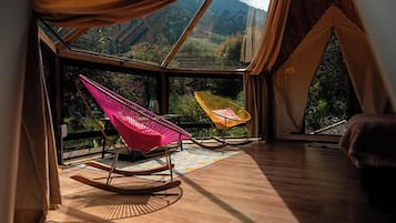 豪華雙人房, 山景 | 1 間睡房、免費 Wi-Fi、床單