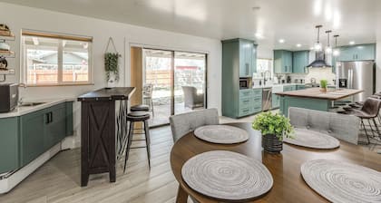 Walk to Dtwn Flagstaff: Home w/ Great Outdoor Area