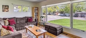 Walk to Flathead Lake: Airy Home w/ Mtn Views!