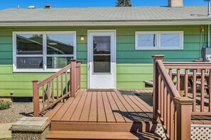 House (3 Bedrooms) | Interior - Walk to Flathead Lake: Airy Home w/ Mtn Views! (Polson)