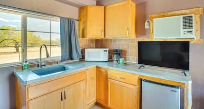 Near San Pedro River: Mtn-view Retreat in Hereford
