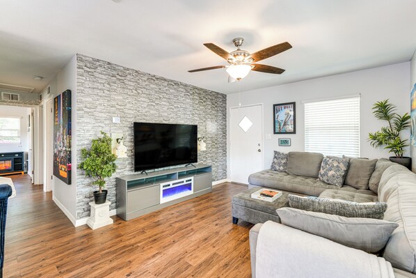 House (3 Bedrooms) | Front of property