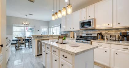 Community Perks at Luxe Houston Area Home!