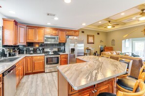 House (3 Bedrooms) | Interior