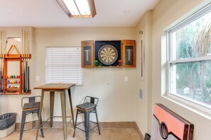 Interior - Fish, Swim & More: Lakefront Retreat in Ocklawaha! (Ocklawaha)