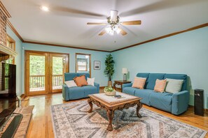 House (3 Bedrooms) | Interior