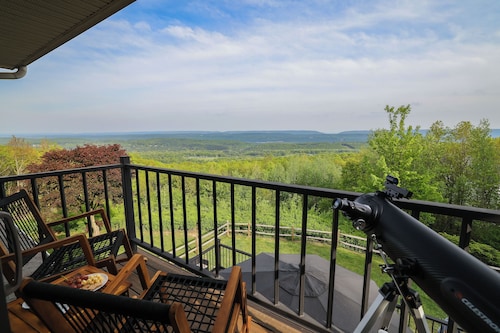 Fall Foliage Mountainside Views, Minutes To Jim Thorpe, Hot Tub & Game Room