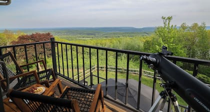 Fall Foliage Mountainside Views, Minutes To Jim Thorpe, Hot Tub & Game Room