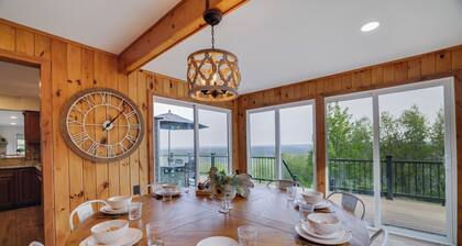 UNBEATABLE MOUNTAIN VIEWS, Tons Of Outdoor Space, Hot Tub, Close To Jim Thorpe!