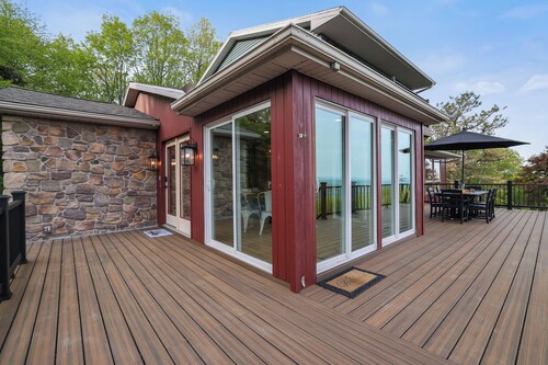 Unreal Mountain Views w/ Hot tub Near Charming Jim Thorpe & Blue Mountain Skiing