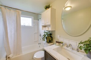 House (3 Bedrooms) | Interior - Day Trip to Acadia: Quiet Coastal Maine Escape (Harrington)