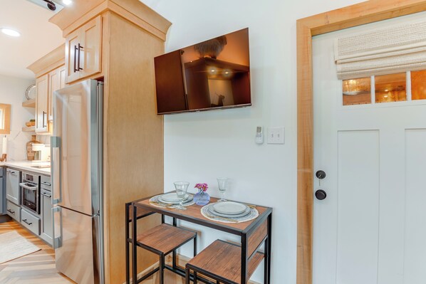 Apartment (0 Bedroom) | Interior - Boutique-style Barn Stay 4 Mi to Franklin Main St (Franklin)