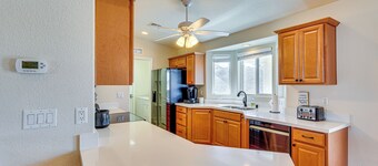 3 Mi to Lake & Boat Ramp: Lake Havasu City Home!