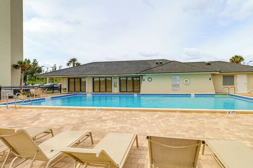 Hutchinson Island Condo w/ Views & Pool Access