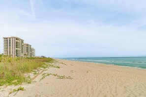 Apartment (2 Bedrooms) | Interior - Hutchinson Island Condo w/ Views & Pool Access (Fort Pierce)