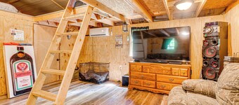 Peaceful Hunting Cabin < 3 Mi to Sam Dale Lake!