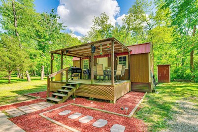 Peaceful Hunting Cabin < 3 Mi to Sam Dale Lake!