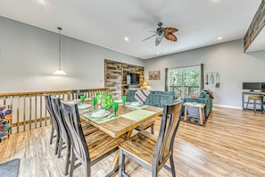 Interior - Hot Tub & Mtn Views: Home Near Hiking in Ruidoso! (Ruidoso)