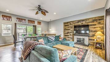 House (3 Bedrooms) | Front of property