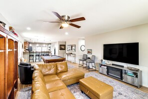 House (3 Bedrooms) | Interior - 4 Mi to Lake: Show Low Home w/ Hot Tub (Show Low)